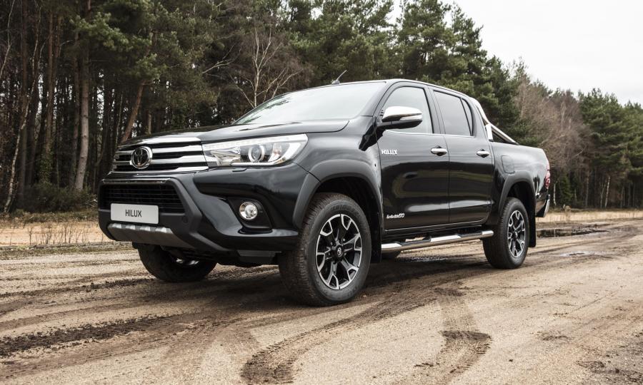 Toyota Hilux Invincible 50 Chrome Edition '2018